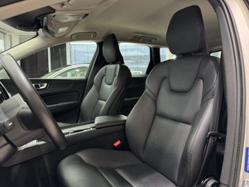 Volvo XC60 II 2021 Volvo XC 60 B4 Momentum PRO / 1 właściciel / Salon, zdjęcie 8