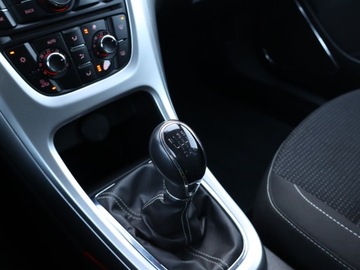 Opel Astra J Hatchback 5d 1.4 Turbo ECOTEC 140KM 2010 Opel Astra 1.4 T, Klima, Klimatronic, Tempomat, zdjęcie 12