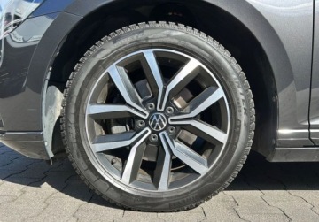Volkswagen Passat B8 Variant Facelifting 1.5 TSI EVO 150KM 2023 Volkswagen Passat Variant Business Pakirty, ACC, Podgrzewany fotel ergoCo, zdjęcie 30