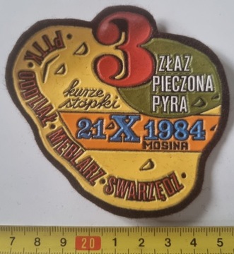 NASZYWKA ZŁAZ PIECZONA PYRA 1984 MOSINA KURZE STOPKI PTTK MEBLARZ SWARZĘDZ
