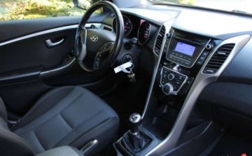 Hyundai i30 II Hatchback 5d 1.4 MPI 100KM 2015 Hyundai i30 Hyundai i30 Benzyna 124 tys km Oplacony II (2012 - 2016) 1.4, zdjęcie 9