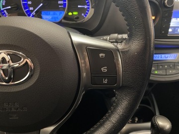 Toyota Yaris III Hatchback 5d Facelifting Hybrid 100KM 2015 Toyota Yaris Hybrid 100 Premium III (2011-2019) To, zdjęcie 13