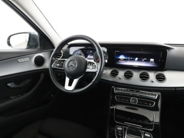 Mercedes Klasa E W213 Limuzyna 1.6 200d 160KM 2020 Mercedes E 200 led automat kamera navi grzane, zdjęcie 15