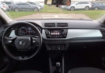 Skoda Fabia III Kombi Facelifting 1.0 TSI 95KM 2021 Skoda Fabia Ambition 1.0 TSI 95 KM Klimatyzacja Czujniki LED ASO, zdjęcie 13