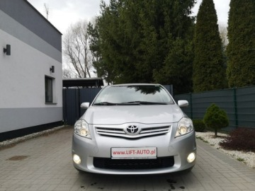 Toyota Auris I Hatchback 5d Facelifting 1.6 Valvematic 132KM 2011 Toyota Auris 1.6 Benzyna 132KM Klimatr LIFT Isofix, zdjęcie 1
