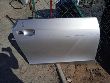 BMW I3 DVEŘE PRAVÉ