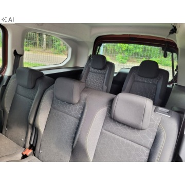 Peugeot Rifter Standard 1.5 BlueHDI 130KM 2021 Peugeot Rifter 1.5 HDi 7 osobowy 61 tys km, zdjęcie 8