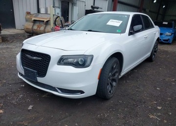Chrysler 300C II 2019 Chrysler 300 Touring, V6, od ubezpieczalni 3.6 Benzyna 292KM, zdjęcie 3