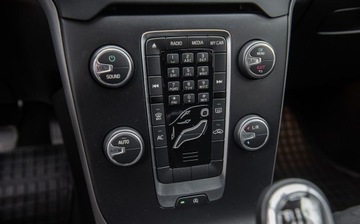 Volvo V40 II Cross Country D2 115KM 2013 Volvo V40 1.6 D2 115KM Alu Pdc Hak Full Serwis Gwarancjia 1.6 Diesel, zdjęcie 21