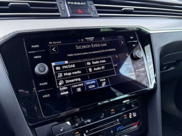 Volkswagen Passat B8 Variant Facelifting 2.0 TDI SCR 200KM 2022 Volkswagen Passat R-Line 4Mot. HarmanKardon LED Matrix Hak Kamera Cofania, zdjęcie 21