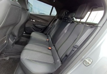 Peugeot 2008 II SUV Facelifting 1.2 Hybrid 145 145KM 2025 Peugeot 2008 95 1.2 mHEV 145 KM GT e-DCS6 I wl. GWARANCJA FV23, zdjęcie 31