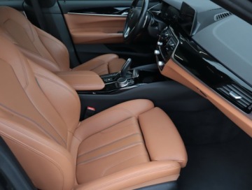 BMW 2019 BMW 6GT 620d GT, 187 KM, Automat, Skóra, Navi, zdjęcie 8