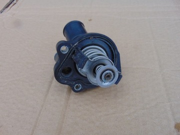 OBUDOWA TERMOSTATU FORD MONDEO MK4 2.0 BENZYNA