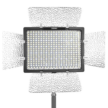 Светодиодная лампа YONGNUO YN300 IV RGB WB