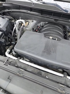 Chevrolet Suburban GMT900 2024 Chevrolet Suburban Z71 2Z7 2024 5.3l 5.3 Benzyna 420KM, zdjęcie 5