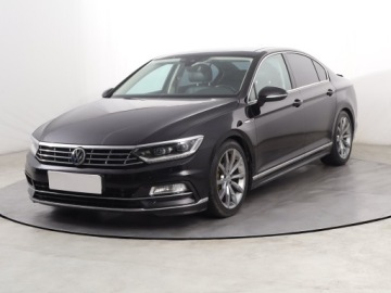 Volkswagen Passat B8 Limousine 2.0 TDI BlueMotion SCR 190KM 2017 VW Passat 2.0 TDI, Salon Polska, Serwis ASO, zdjęcie 1