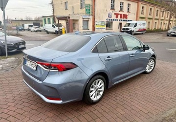Toyota Corolla XII Sedan 1.5 VVT-i 125KM 2022 Toyota Corolla 1.5i NAVI Ledy Kamera Salon PL 60.000 km 1.5 Benzyna, zdjęcie 3