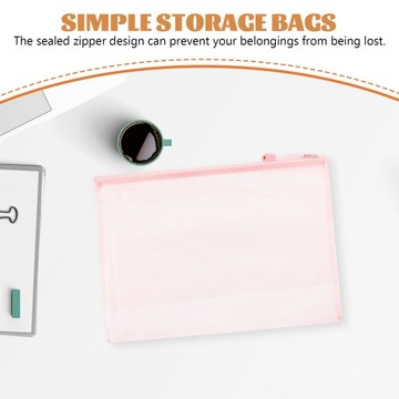 Пластиковые папки на молнии.