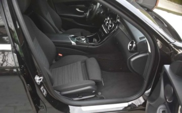 Mercedes Klasa C W205 Limuzyna Facelifting 1.6 C180 156KM 2019 Mercedes-Benz Klasa C Mercedes-Benz Klasa C 180 Business Edition 9G-TRONIC, zdjęcie 6