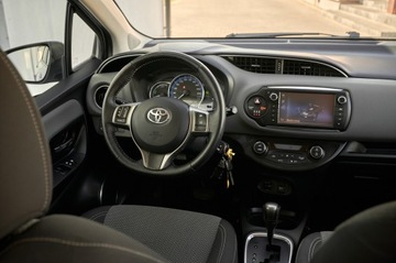 Toyota Yaris III 2015 Toyota Yaris Hybrid 1.5 VVT-i KAMERA zarejestrowany w Polsce, zdjęcie 31