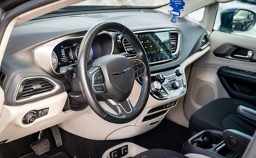 Chrysler Pacifica II 3.6 V6 291KM 2021 Chrysler Pacifica Chrysler Pacifica 3.6 V6 291KM 7-osobowy 3.6 Benzyna, zdjęcie 9