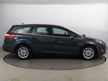 Ford Focus III Kombi Facelifting 1.0 EcoBoost 125KM 2014 Ford Focus 1.0 EcoBoost, Klima, Klimatronic, zdjęcie 5