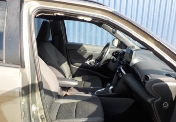 Toyota 2023 Toyota Yaris Cross 4X4 Okazja 1.5 Hybryda 92KM, zdjęcie 18