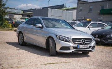 Mercedes Klasa C W205 Limuzyna 300 245KM 2017 Mercedes-Benz Klasa C Mercedes-Benz Klasa C W205 300 2.0 4Matic 245KM 2.0, zdjęcie 3