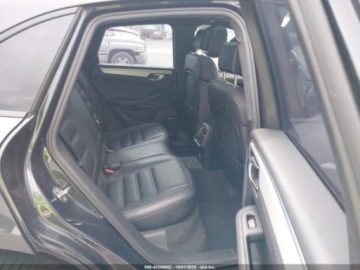 Porsche Macan SUV 3.6 V6 440KM 2018 Porsche Macan PORSCHE MACAN TURBO WPERFORMANCE PACKAGE 3.6 Benzyna 440KM, zdjęcie 9