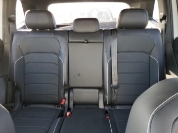 Volkswagen Tiguan III 2024 Volkswagen Tiguan SEL R-Line Black 2024 2.0l 2.0 Benzyna 184KM, zdjęcie 10