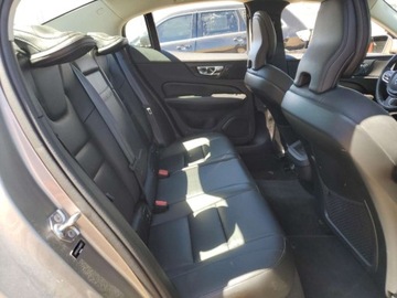 Volvo S60 III Sedan 2.0 T5 250KM 2020 Volvo S60 T5 Momentum 2020 2.0l 2.0 Benzyna 250KM, zdjęcie 10