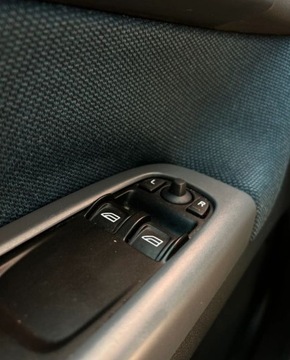 Volvo C30 Hatchback 3d 1.6 100KM 2009 Volvo C30 Klima Alu Super Stan Gwarancja w cenie Warszawa VKDX 1.6 100KM, zdjęcie 18