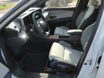 Renault 5 III 52kWh 150KM 2025 Comfort Range Roland-Garros 52kWh 150KM, zdjęcie 3