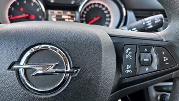 Opel Astra J GTC 1.4 100KM 2017 Opel Astra 1.4 Essentia 100KM Tempomat SalonPL Iwl, zdjęcie 18