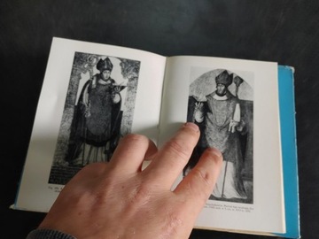ОБЛОЖКА КНИГИ Краков Церкви Средместья 1 иллюстраций 1 1971 г.