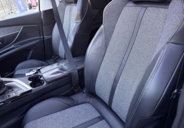 Peugeot 3008 II Crossover 1.2 PureTech 130KM 2019 Peugeot 3008 Rezerwacja 1.2 Benzyna 130KM, zdjęcie 34