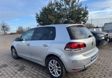 Volkswagen Golf VI Hatchback 5d 2.0 TDI-CR DPF 140KM 2008 Volkswagen Golf Highline 2.0 TDI 140KM DSG 2008r czarna skora navi po opla, zdjęcie 3
