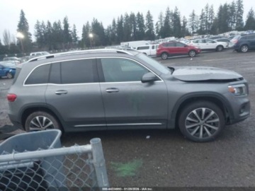 Mercedes GLB 2023 Mercedes-Benz GLB 250 2023 2.0 Benzyna 221KM, zdjęcie 6