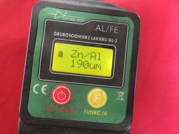 BLATNÍK PRAVÝ PŘEDNÍ VW BORA