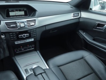 Mercedes Klasa E W212 Kombi Facelifting 220 CDI 170KM 2014 Mercedes E E 220 BlueTEC, 167 KM, Automat, Skóra, zdjęcie 7