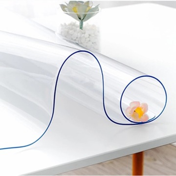 Гибкий коврик размером 1,7х1 м, прозрачный, толщиной 1 мм, из фольги для окна.