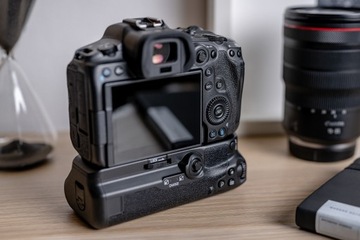 Аккумуляторная ручка Newell BG-R10 для Canon EOS R5/R6