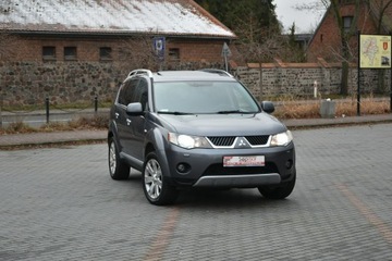 Mitsubishi Outlander II 2.2 DID DOHC 156KM 2007 Mitsubishi Outlander 2.2DiD 2007r 7os. Skóra, zdjęcie 6