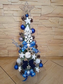 Mała choinka na pniu z dekoracjami LED STOŻEK 45CM