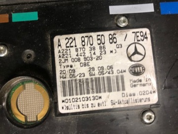 LAMPA POLSTROVÁNÍ MERCEDES-BENZ OE A2218705086