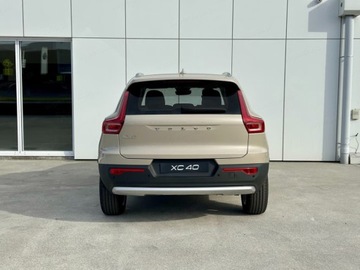 Volvo XC40 Crossover Facelifting 2.0 B3 163KM 2025 VOLVO XC40 B3 Core Suv 2.0 (163KM) 2025, zdjęcie 3