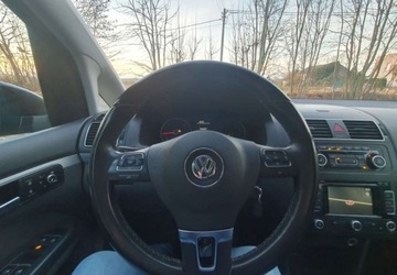Volkswagen Touran II 1.6 TDI 105KM 2011 Volkswagen Touran Volkswagen Touran 1.6 TDI DPF BlueMot Comfortline 1.6, zdjęcie 14