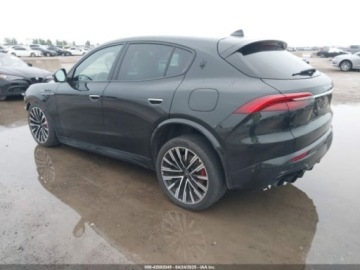Maserati 2023 Maserati Grecale 2023r., 4x4, 2.0L 2.0 Hybryda 325KM, zdjęcie 2