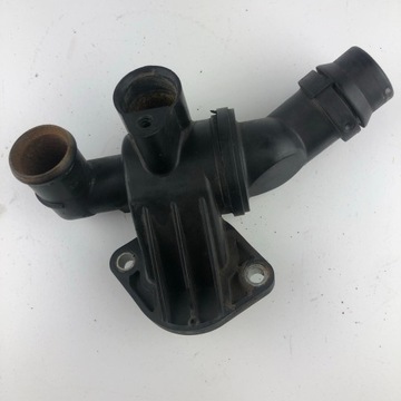 POUZDRO TERMOSTATU SEAT VW AUDI A3 A4 A6 2.0 TFSI
