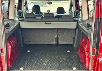 Opel Combo D Tour 1.4 Turbo CNG ecoFLEX 120KM 2017 Opel Combo 1.4 Turbo Lounge 1.4 Benzyna 120KM, zdjęcie 15